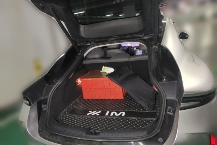 Used IM L6 2024 Max Enhanced Performance Edition Trunk