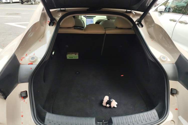 Used IM L6 2024 Max Long-Range Version Trunk
