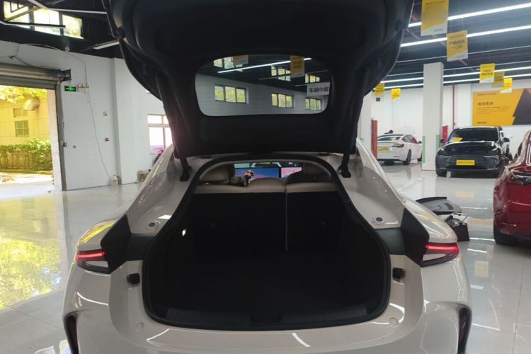 Used IM L6 2024 Max Enhanced Performance Edition Trunk