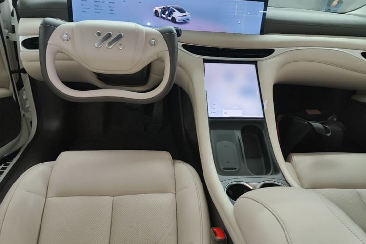 Used IM L6 2024 Max Standard Edition Center Console