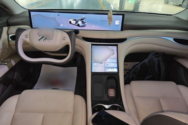 Used IM L6 2024 Max Standard Edition Center Console
