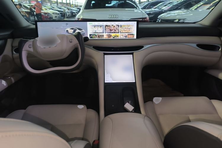 Used IM L6 2024 Max Standard Edition Center Console