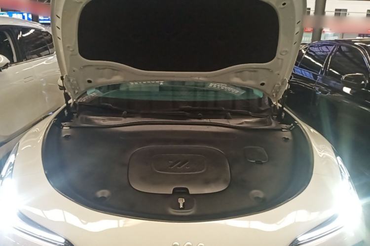 Used IM L6 2024 Max Standard Edition Engine Bay