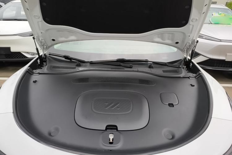 Used IM L6 2024 Max Standard Edition Engine Bay