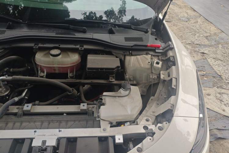 Used IM L6 2024 Max Standard Edition Engine Bay Left