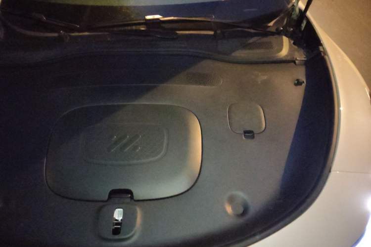 Used IM L6 2024 Max Standard Edition Engine Bay Left