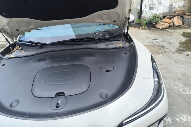 Used IM L6 2024 Max Standard Edition Engine Bay Left