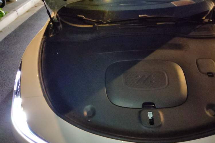 Used IM L6 2024 Max Standard Edition Engine Bay Right