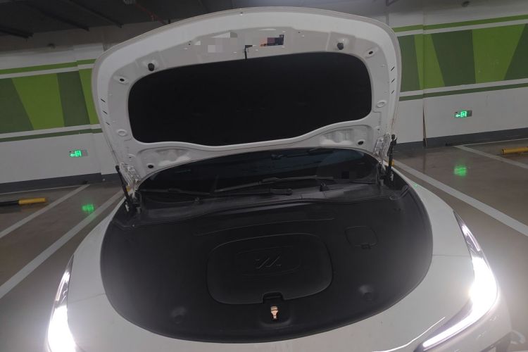 Used IM L6 2024 Max Standard Edition Engine Bay