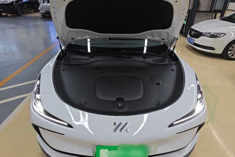 Used IM L6 2024 Max Standard Edition Engine Bay
