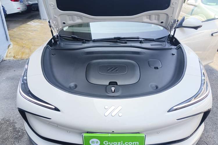 Used IM L6 2024 Max Standard Edition Engine Bay