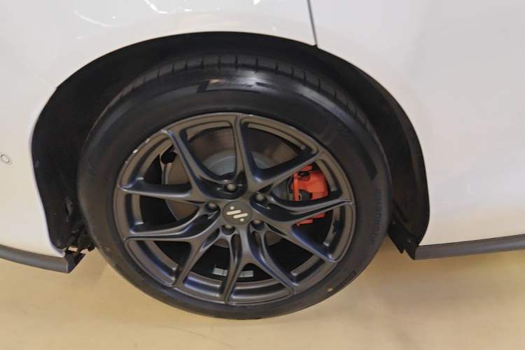 Used IM L6 2024 Max Standard Edition Exterior 5