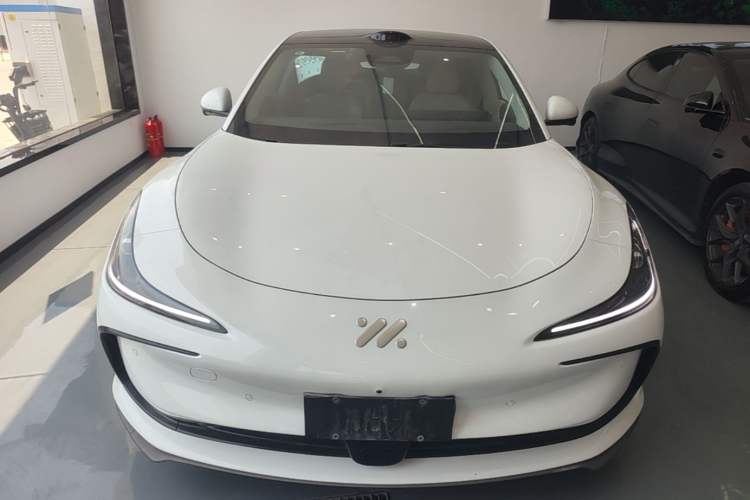 Used IM L6 2024 Max Standard Edition Front