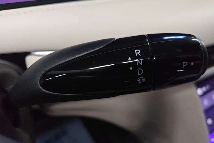 Used IM L6 2024 Max Standard Edition Gear Lever