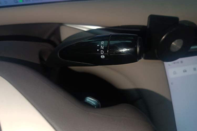Used IM L6 2024 Max Standard Edition Gear Lever