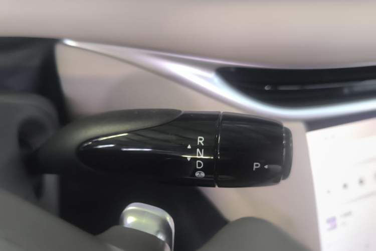 Used IM L6 2024 Max Standard Edition Gear Lever