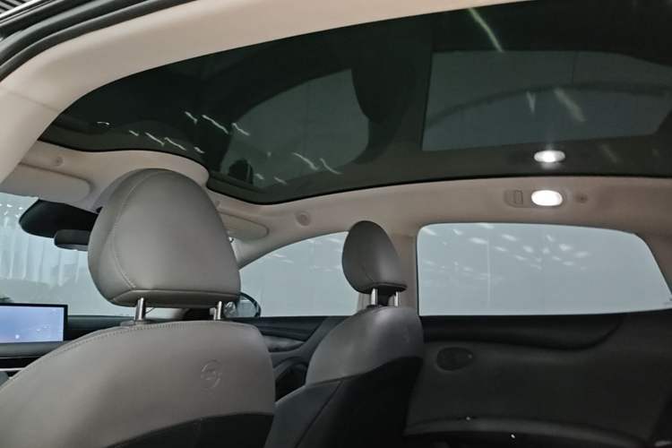 Used IM L6 2024 Max Standard Edition Headliner