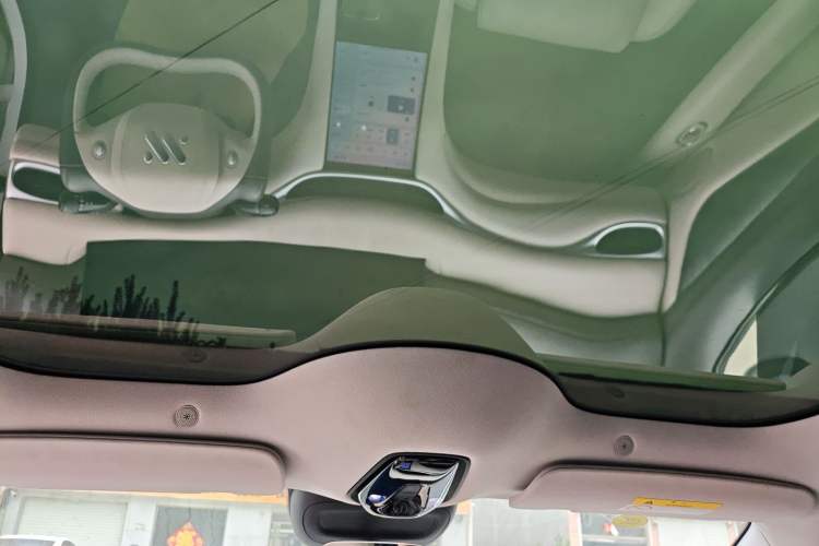 Used IM L6 2024 Max Standard Edition Headliner