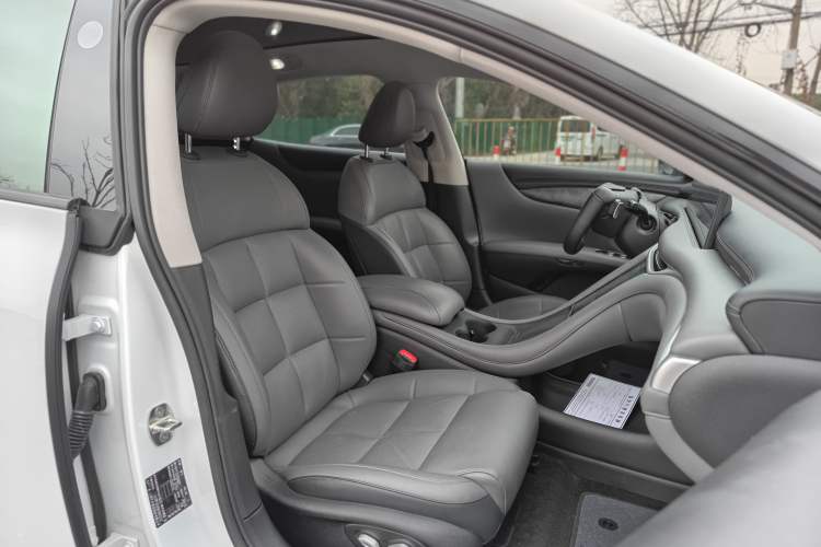 Used IM L6 2024 Max Standard Edition Interior 10