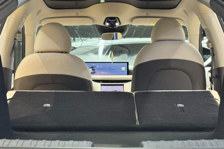 Used IM L6 2024 Max Standard Edition Interior 10