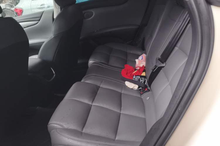 Used IM L6 2024 Max Standard Edition Interior 4