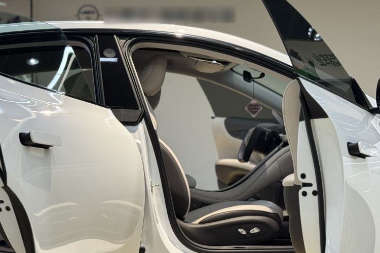 Used IM L6 2024 Max Standard Edition Interior 6