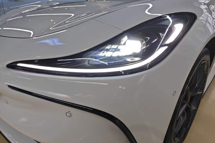 Used IM L6 2024 Max Standard Edition Left Front Headlight