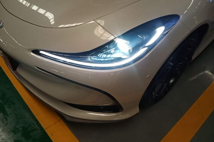 Used IM L6 2024 Max Standard Edition Left Front Headlight