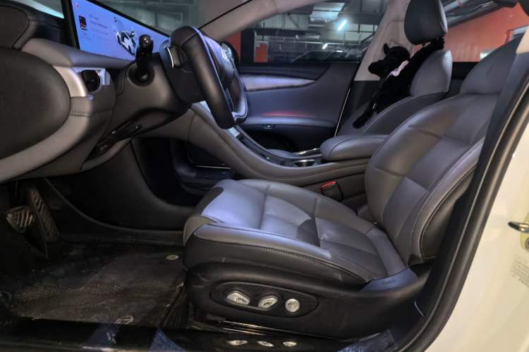 Used IM L6 2024 Max Standard Edition Left Front Seat
