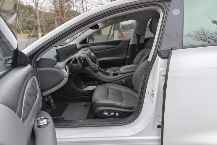 Used IM L6 2024 Max Standard Edition Left Front Seat