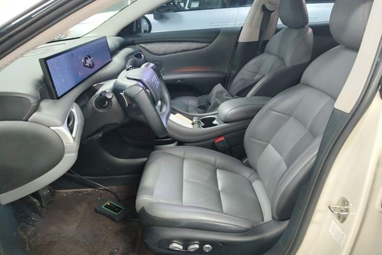 Used IM L6 2024 Max Standard Edition Left Front Seat