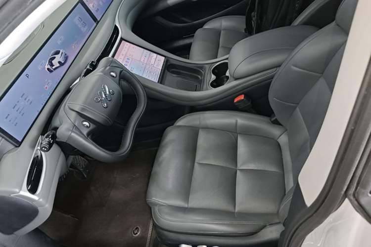Used IM L6 2024 Max Standard Edition Left Front Seat