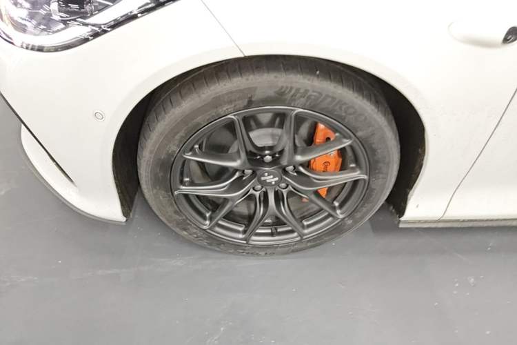 Used IM L6 2024 Max Standard Edition Left Front Wheel Hub