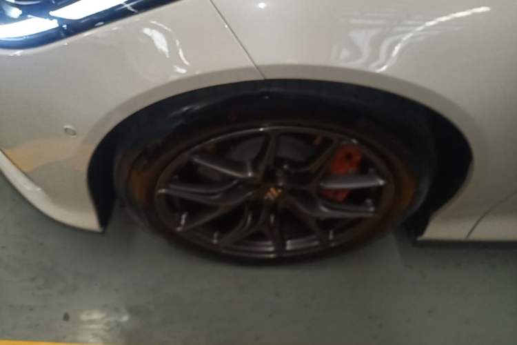 Used IM L6 2024 Max Standard Edition Left Front Wheel Hub
