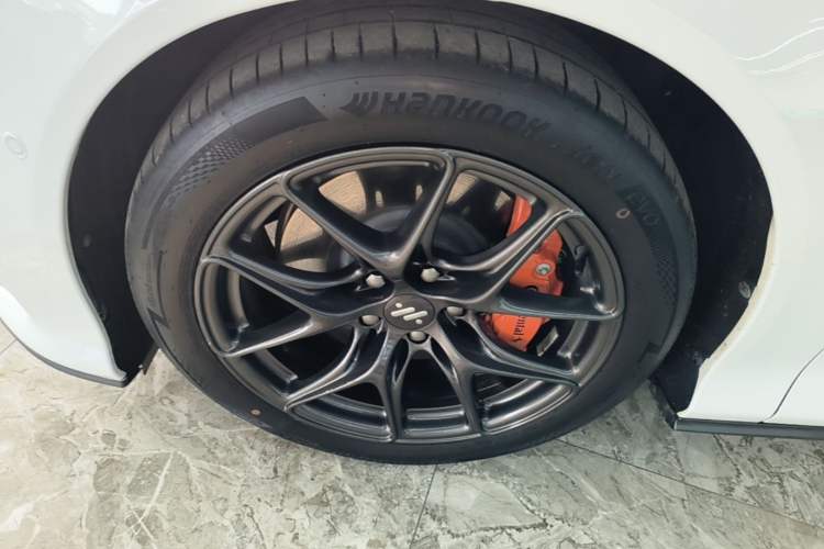 Used IM L6 2024 Max Standard Edition Left Front Wheel Hub