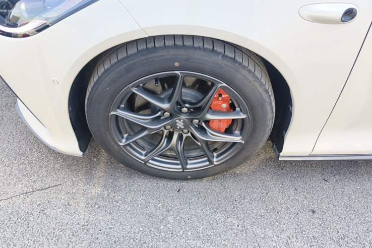 Used IM L6 2024 Max Standard Edition Left Front Wheel Hub