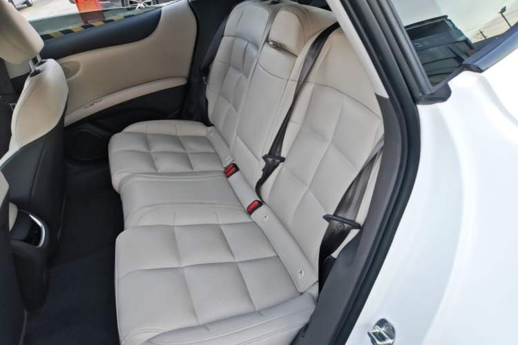 Used IM L6 2024 Max Standard Edition Left Rear Seat
