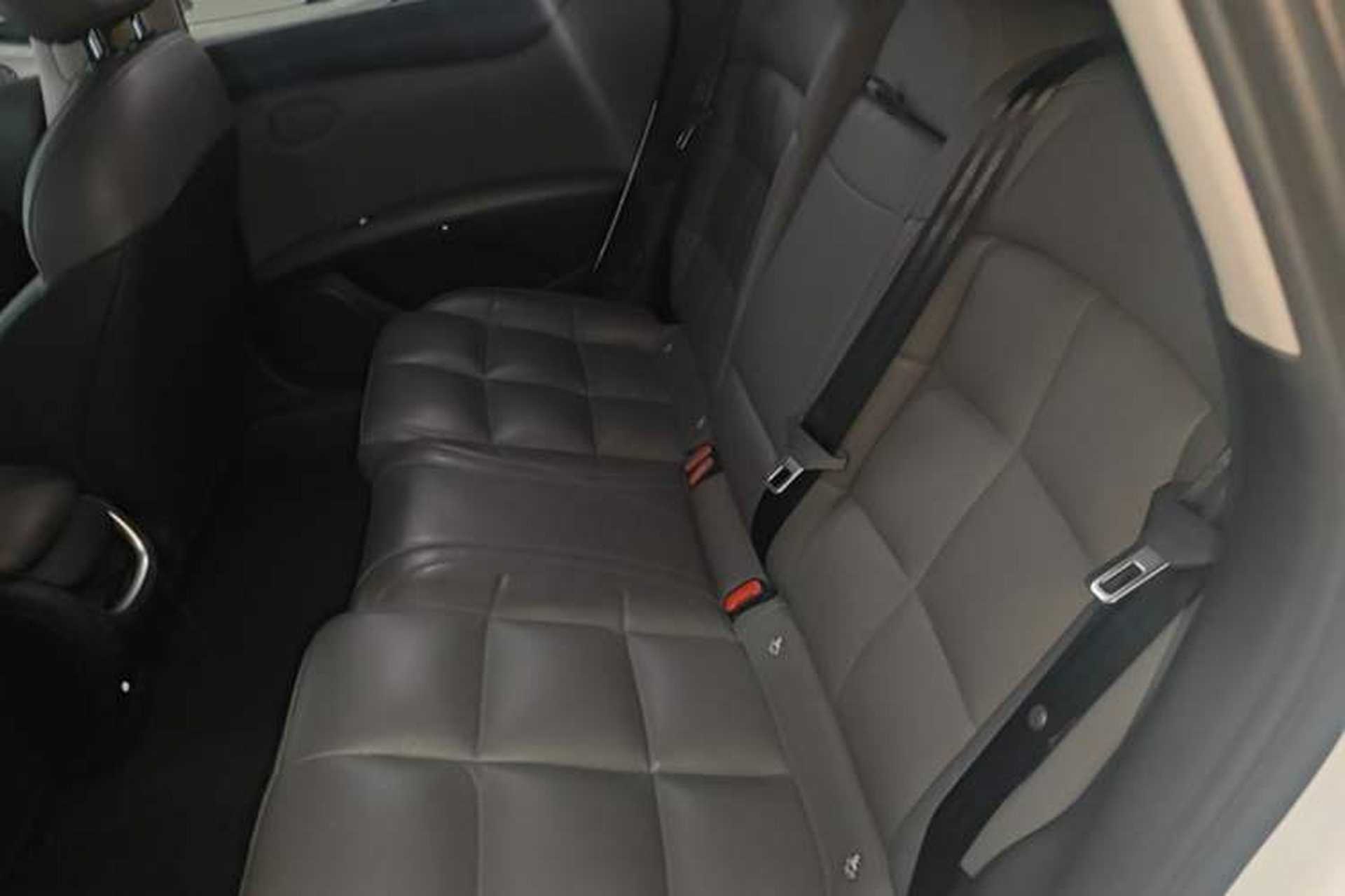 Used IM L6 2024 Max Extended-Range Version Left Rear Seat
