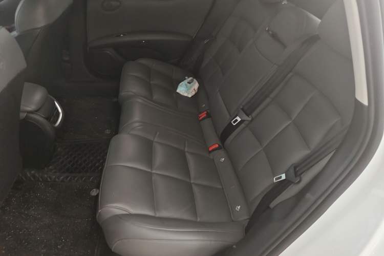 Used IM L6 2024 Max Long-Range Version Left Rear Seat