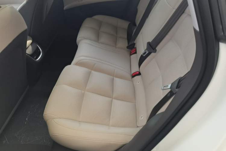 Used IM L6 2024 Max Standard Edition Left Rear Seat