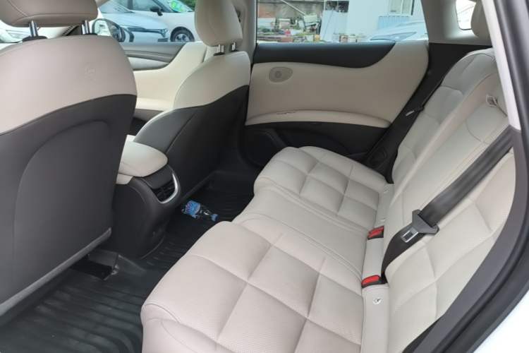 Used IM L6 2024 Max Standard Edition Left Rear Seat