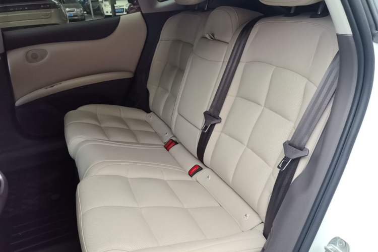Used IM L6 2024 Max Standard Edition Left Rear Seat