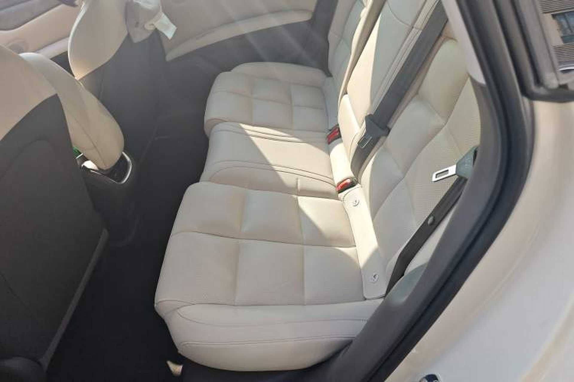 Used IM L6 2024 Max Long-Range Version Left Rear Seat