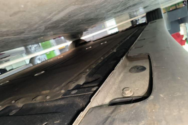 Used IM L6 2024 Max Standard Edition Left Side Sill