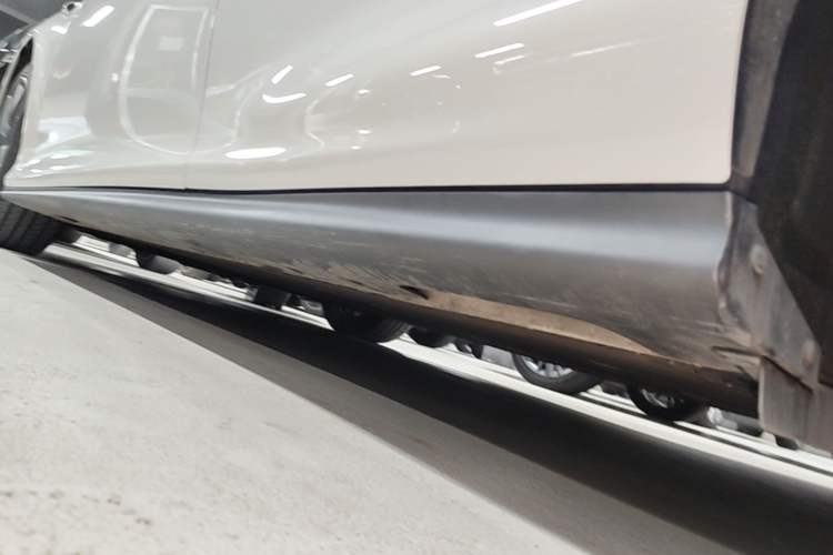 Used IM L6 2024 Max Standard Edition Left Side Sill