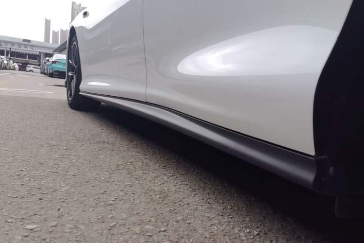 Used IM L6 2024 Max Standard Edition Left Side Sill