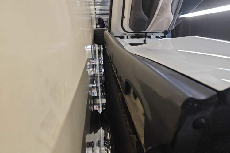 Used IM L6 2024 Max Standard Edition Left Side Sill