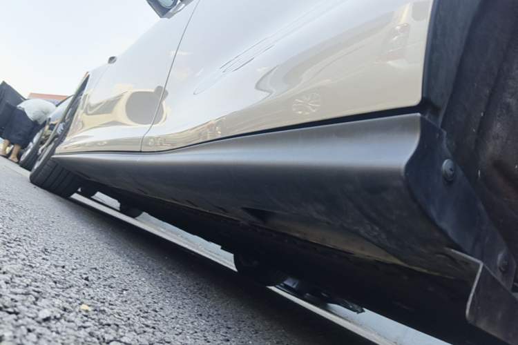 Used IM L6 2024 Max Standard Edition Left Side Sill