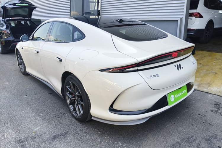 Used IM L6 2024 Max Standard Edition Rear Left 45 Deg