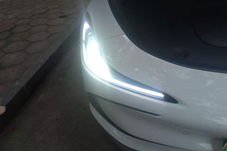 Used IM L6 2024 Max Standard Edition Right Front Headlight